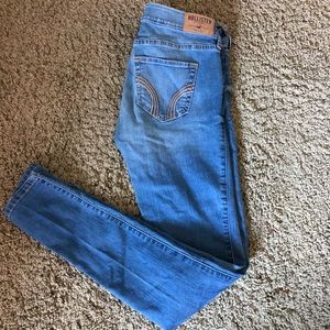 Hollister ripped skinny jeans